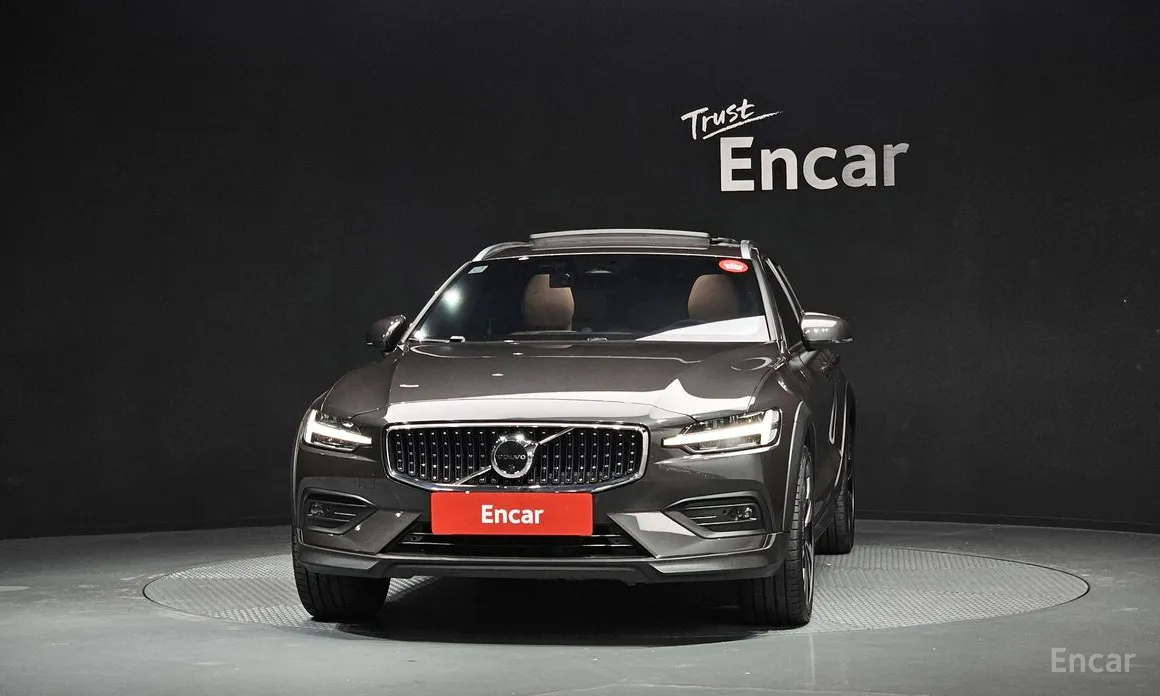 Фото 3 - Volvo V60