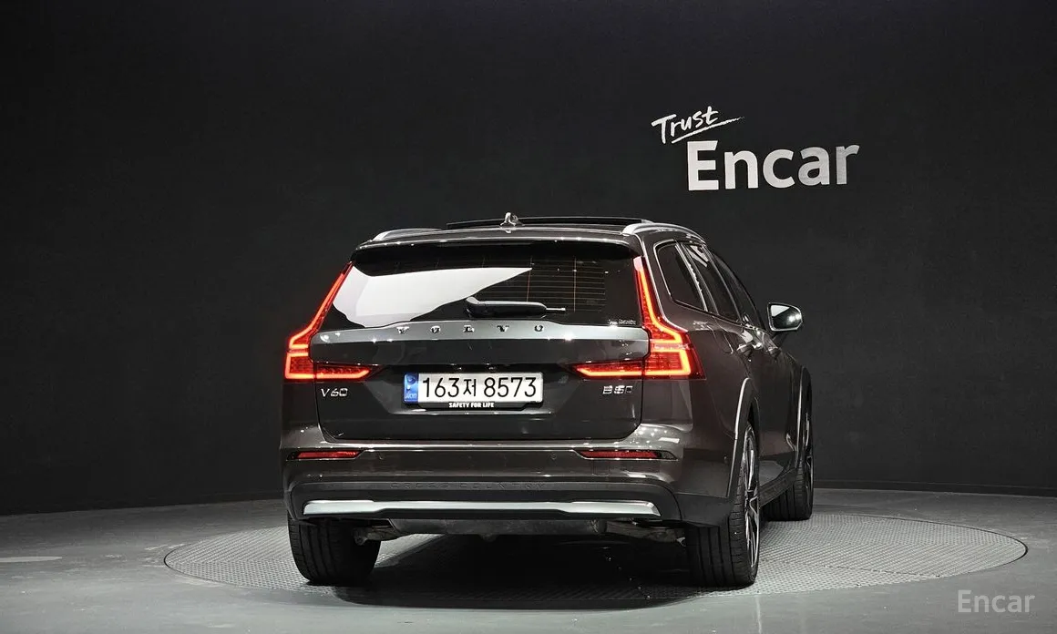 Фото 4 - Volvo V60