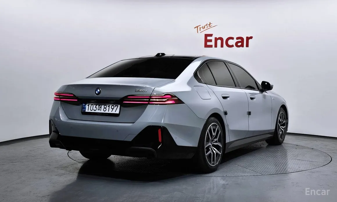 Фото 2 - BMW 5 Series