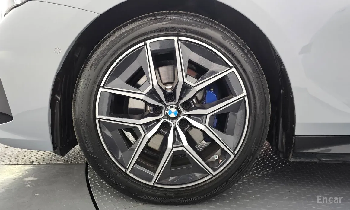 Фото 5 - BMW 5 Series