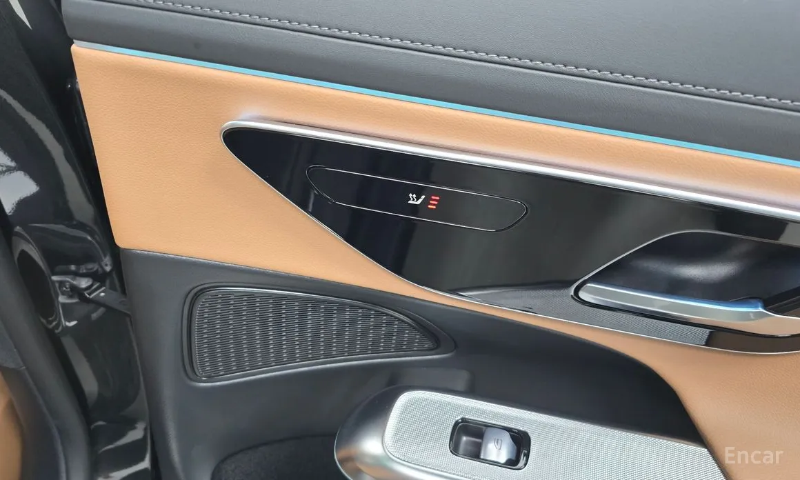 Фото 18 - Mercedes-Benz E-Class