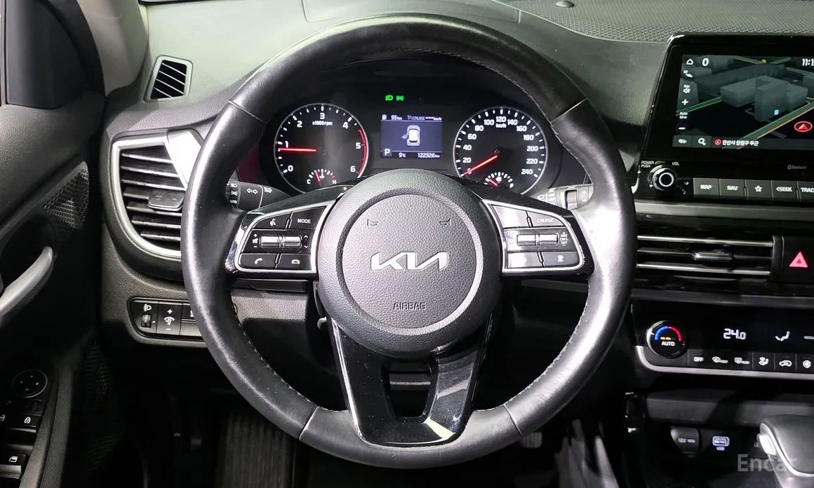 Фото 13 - Kia Seltos