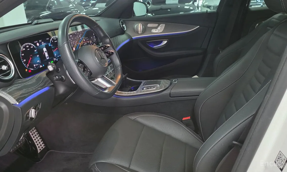 Фото 14 - Mercedes-Benz E-Class