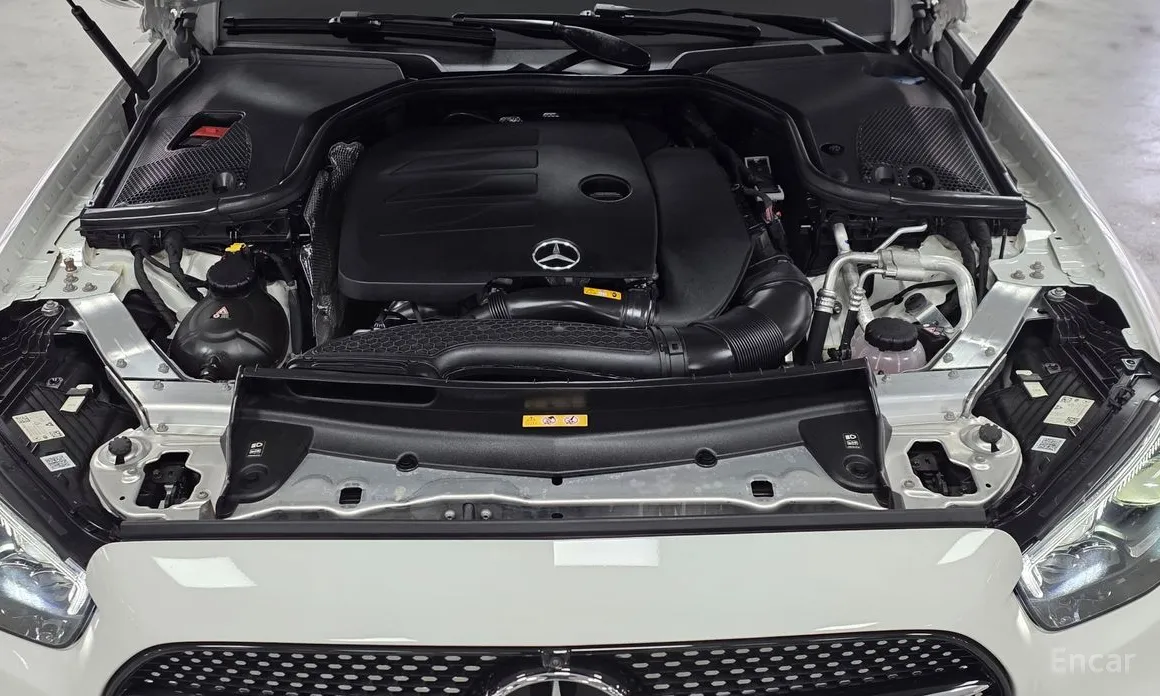 Фото 6 - Mercedes-Benz E-Class