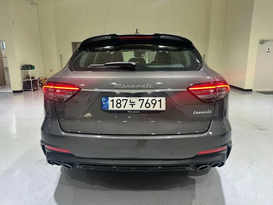 Фото 4 - Maserati Levante