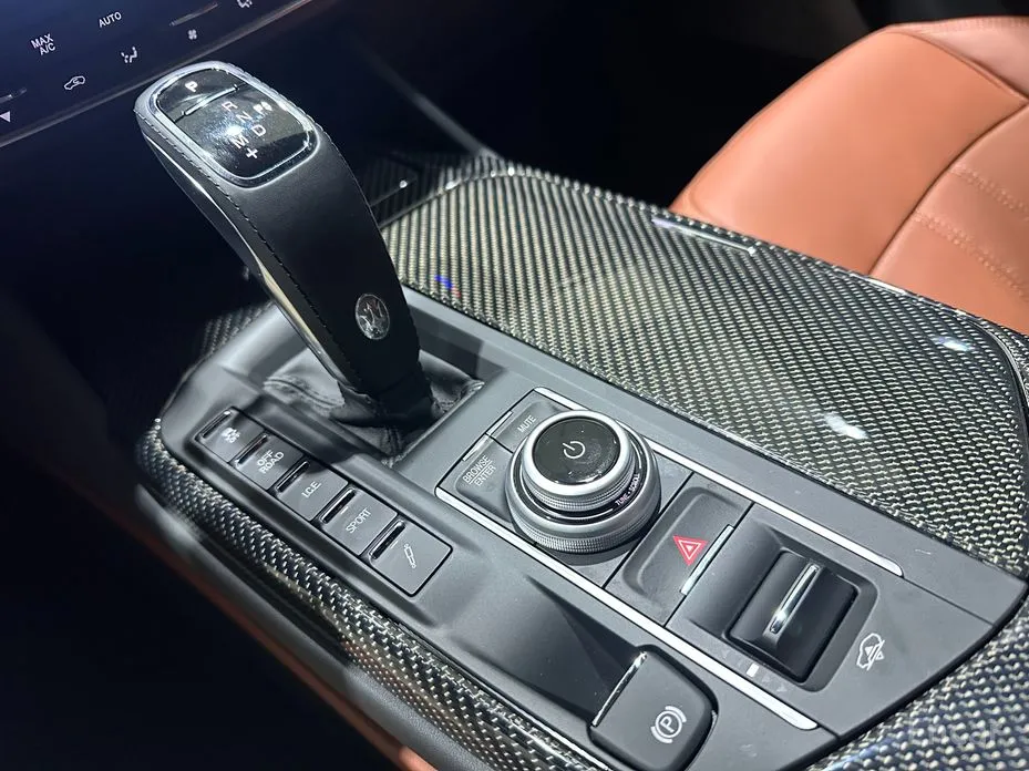 Фото 9 - Maserati Levante