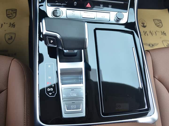 Фото 11 - Audi Q7