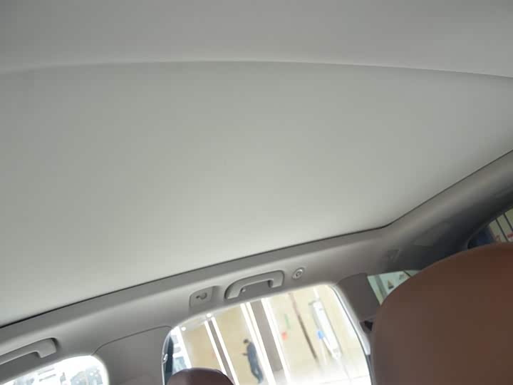 Фото 12 - Audi Q7