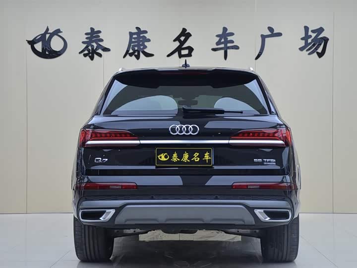Фото 3 - Audi Q7