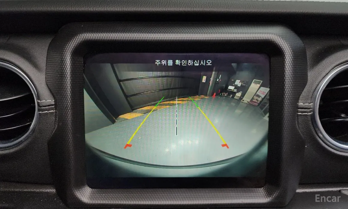 Фото 18 - Jeep Wrangler