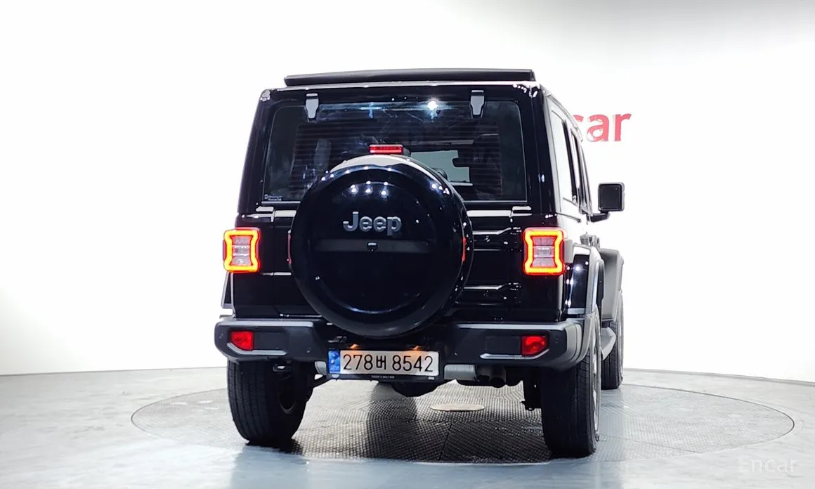 Фото 4 - Jeep Wrangler