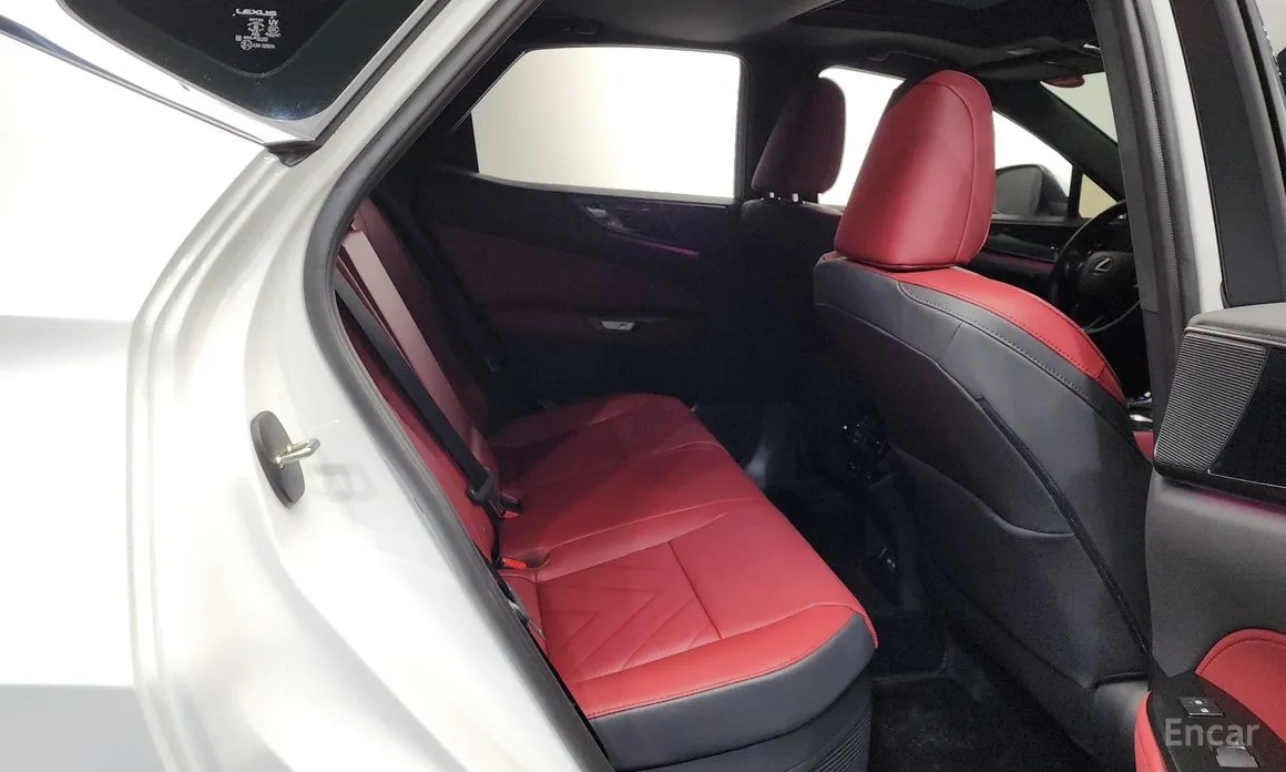 Фото 12 - Lexus NX