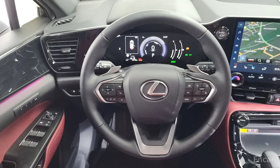 Фото 13 - Lexus NX