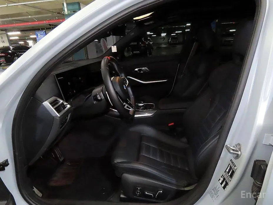 Photo 9 - BMW 3 Series