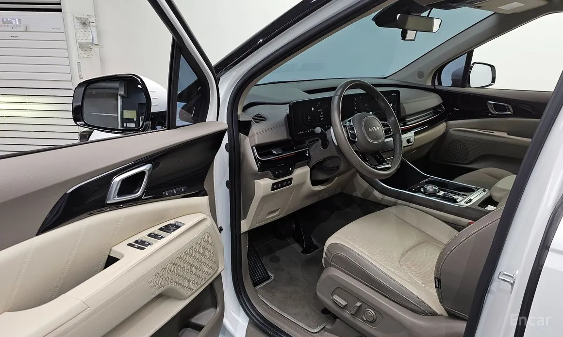 Фото 10 - Kia Carnival