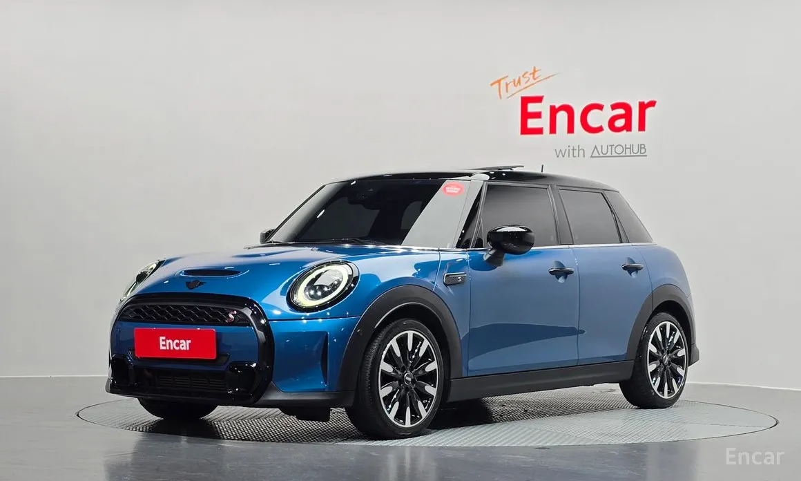 Фото 1 - Mini Cooper