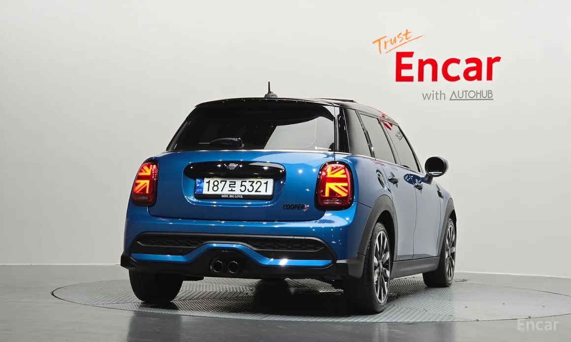 Фото 4 - Mini Cooper