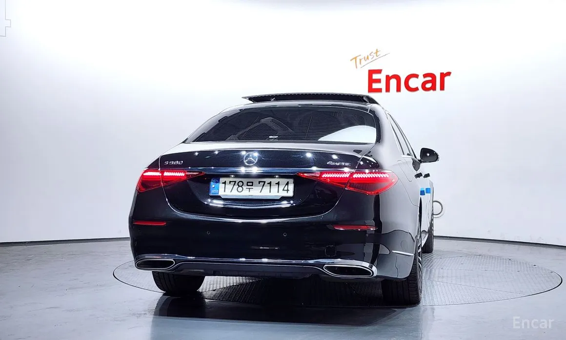 Фото 4 - Mercedes-Benz S-Class