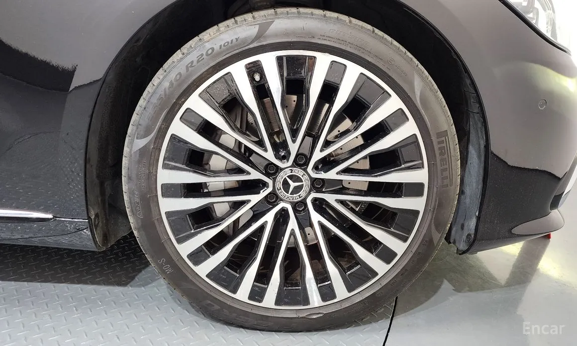 Фото 5 - Mercedes-Benz S-Class