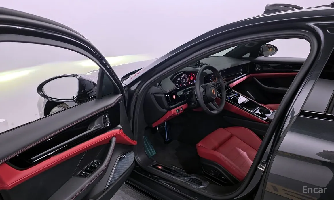 Фото 10 - Porsche Panamera