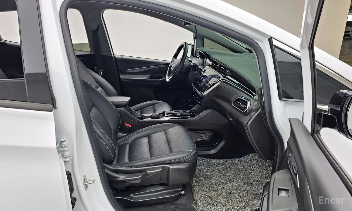 Фото 11 - Chevrolet Bolt EV