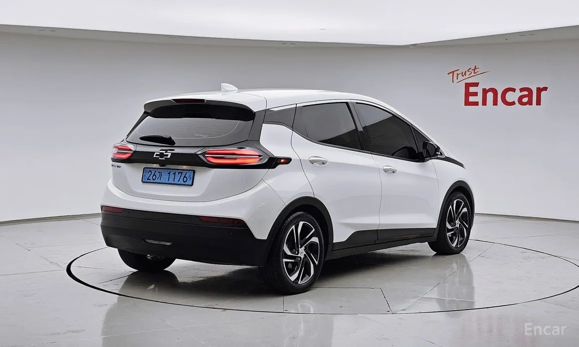 Фото 2 - Chevrolet Bolt EV