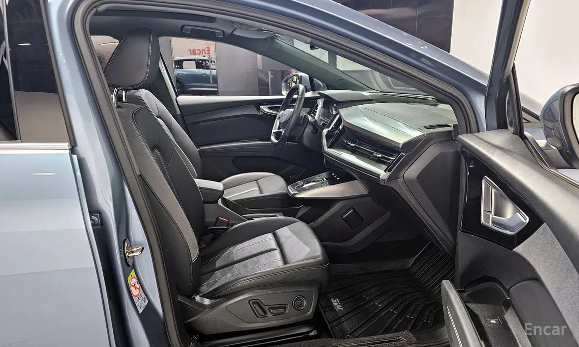 Фото 10 - Audi Q4 e-tron