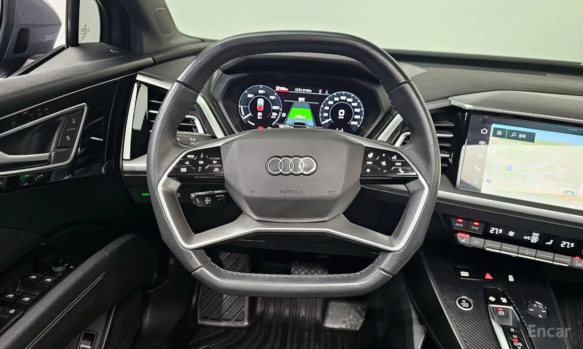 Фото 13 - Audi Q4 e-tron