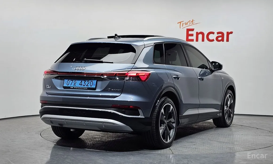 Фото 2 - Audi Q4 e-tron