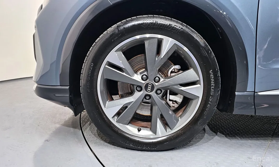 Фото 5 - Audi Q4 e-tron