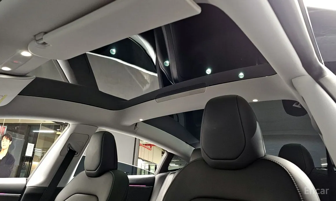 Фото 20 - Tesla Model 3