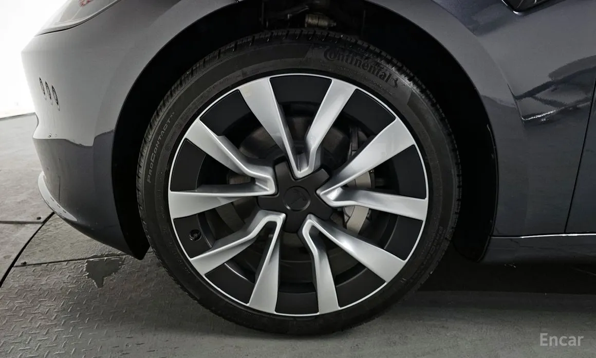 Фото 5 - Tesla Model 3