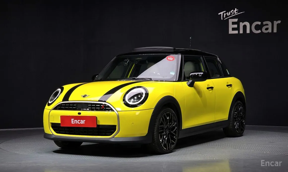 Фото 1 - Mini Cooper