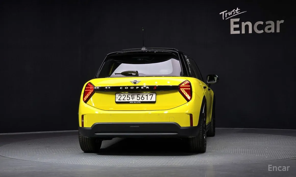 Фото 4 - Mini Cooper