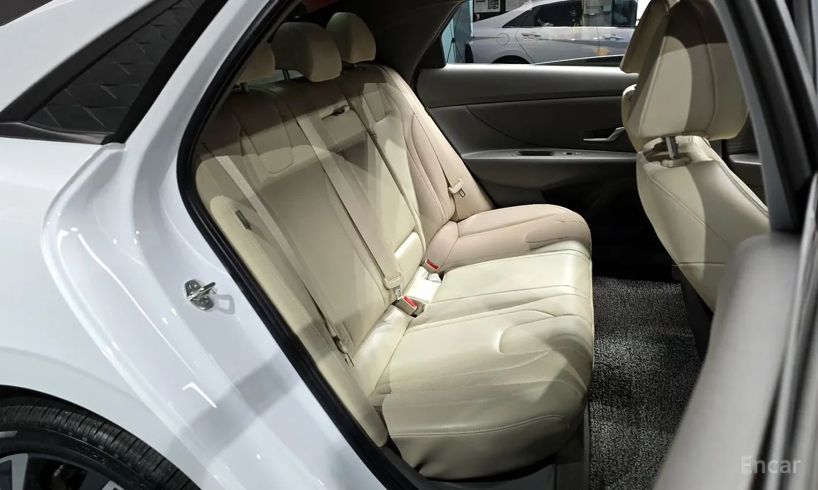 Фото 12 - Hyundai Avante