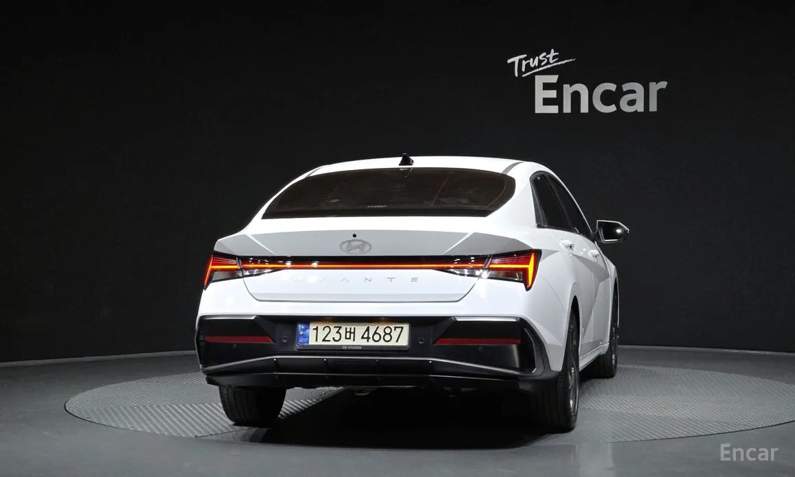 Фото 4 - Hyundai Avante