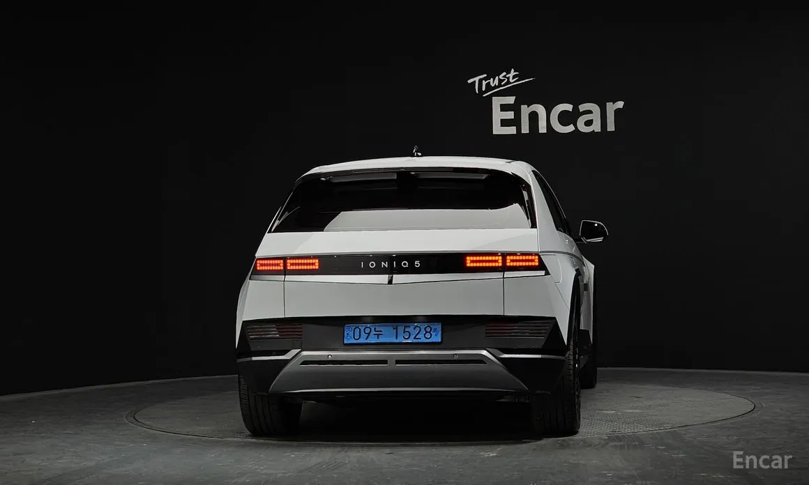 Photo 4 - Hyundai Ioniq 5