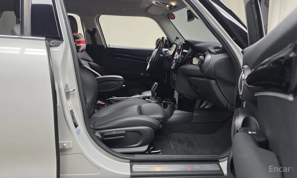 Фото 11 - Mini Cooper