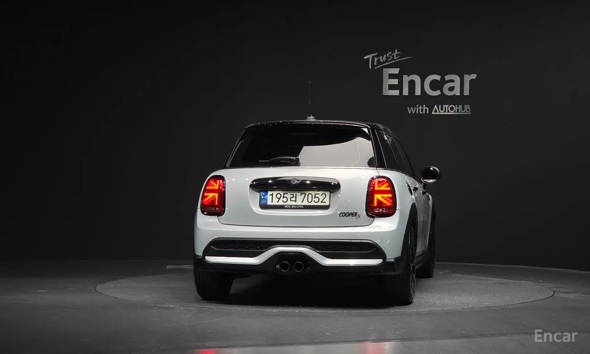 Фото 4 - Mini Cooper