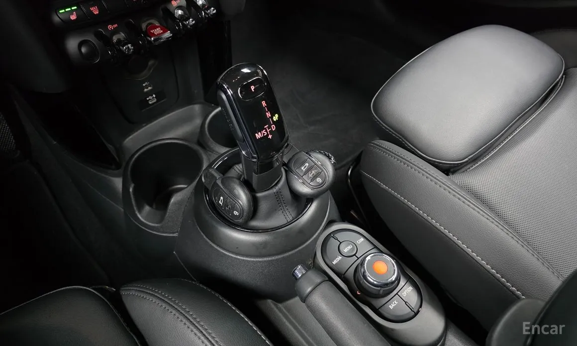 Фото 9 - Mini Cooper