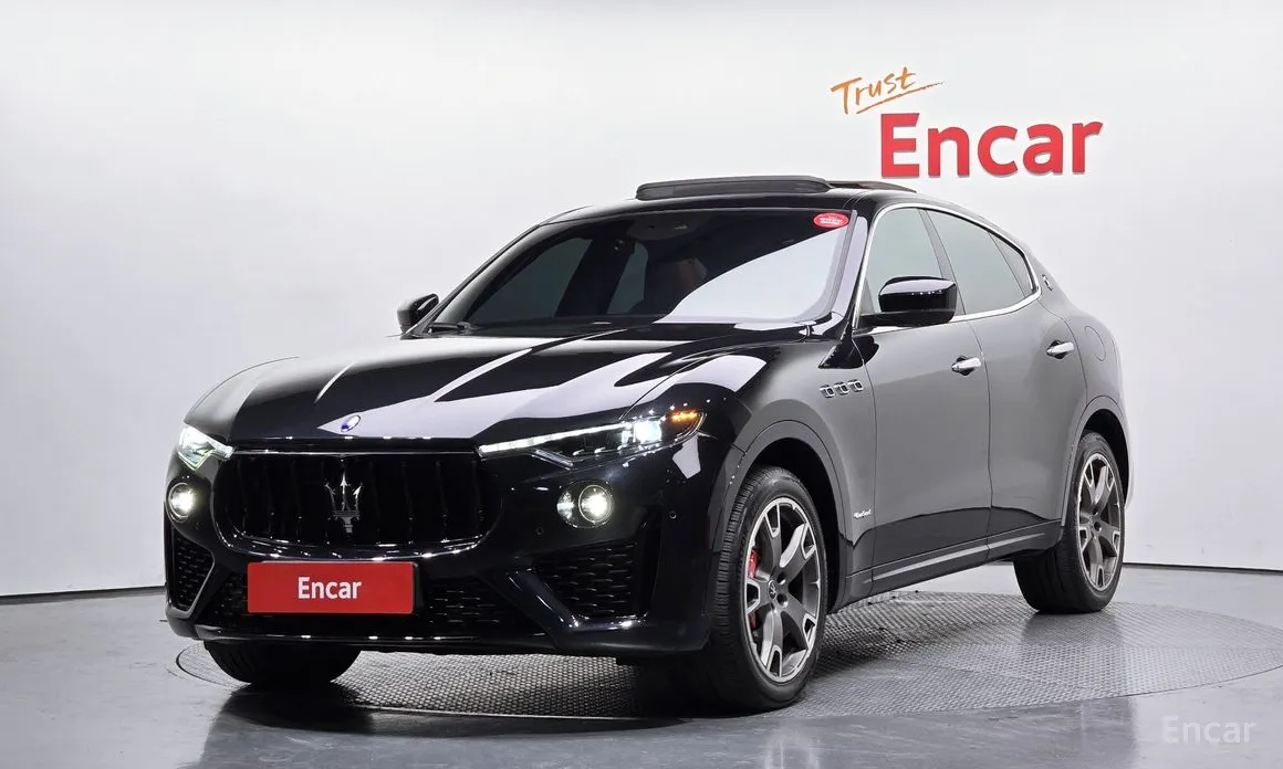 Фото 1 - Maserati Levante