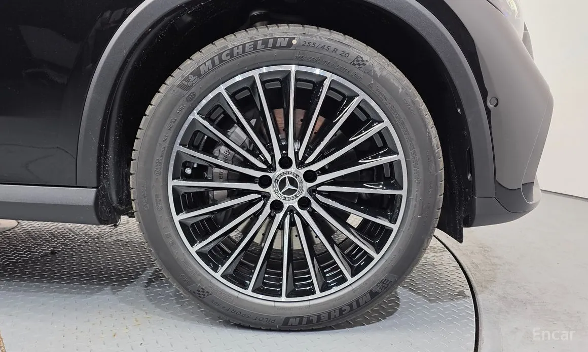 Фото 5 - Mercedes-Benz GLC-Class