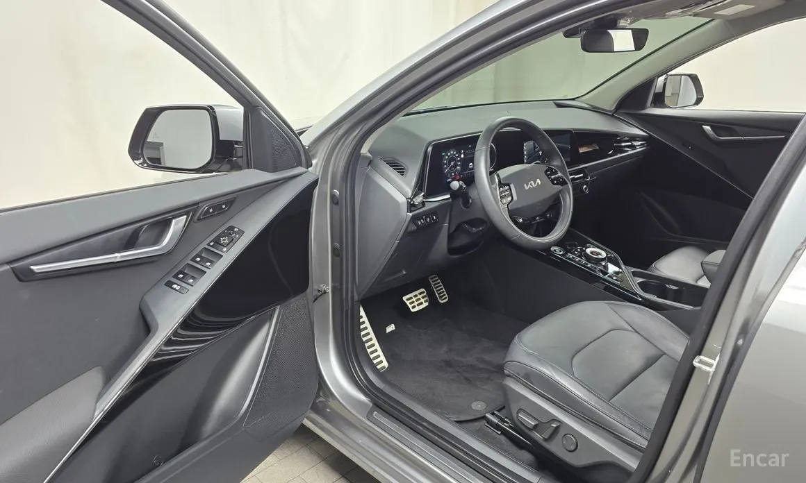 Фото 10 - Kia Niro