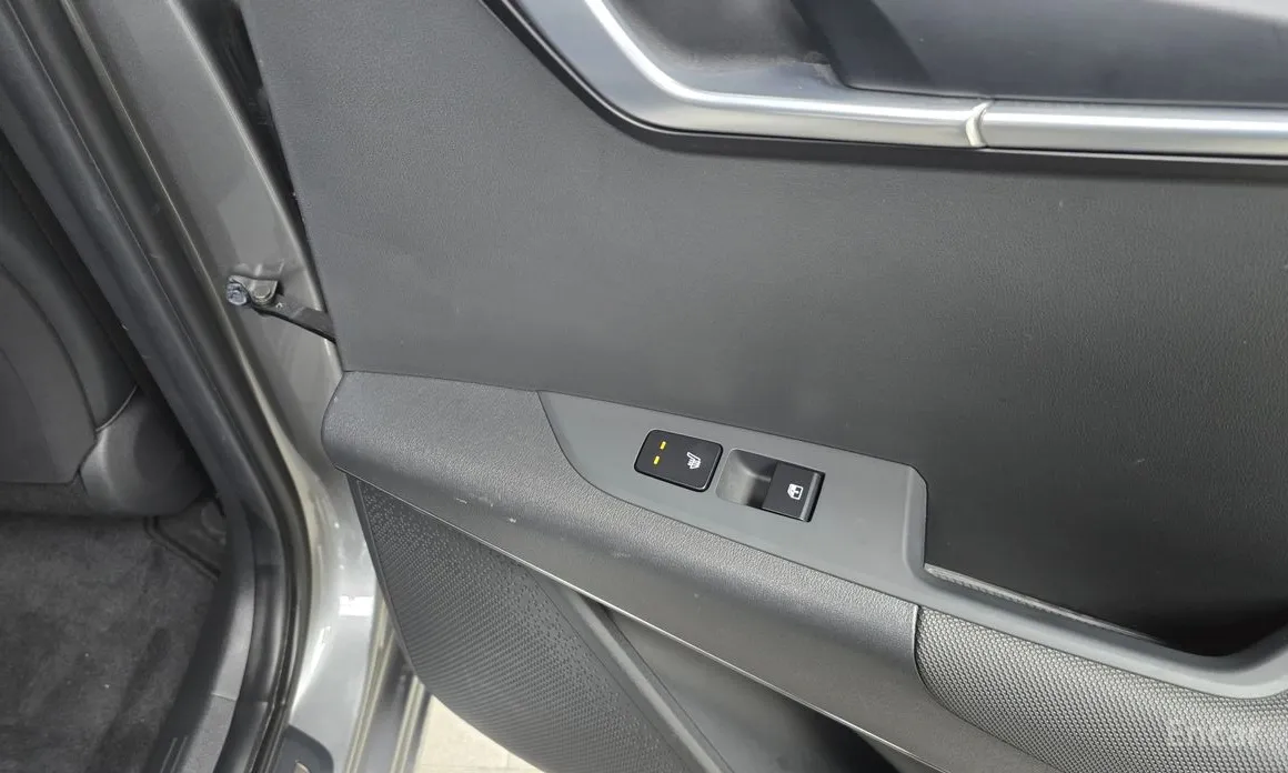 Фото 19 - Kia Niro