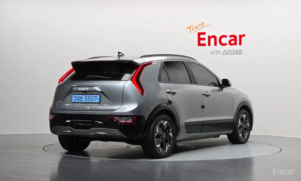 Фото 2 - Kia Niro