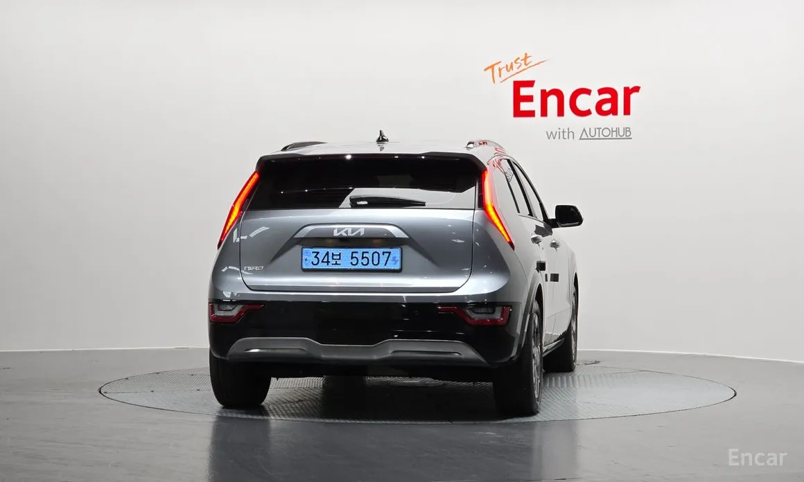 Фото 4 - Kia Niro