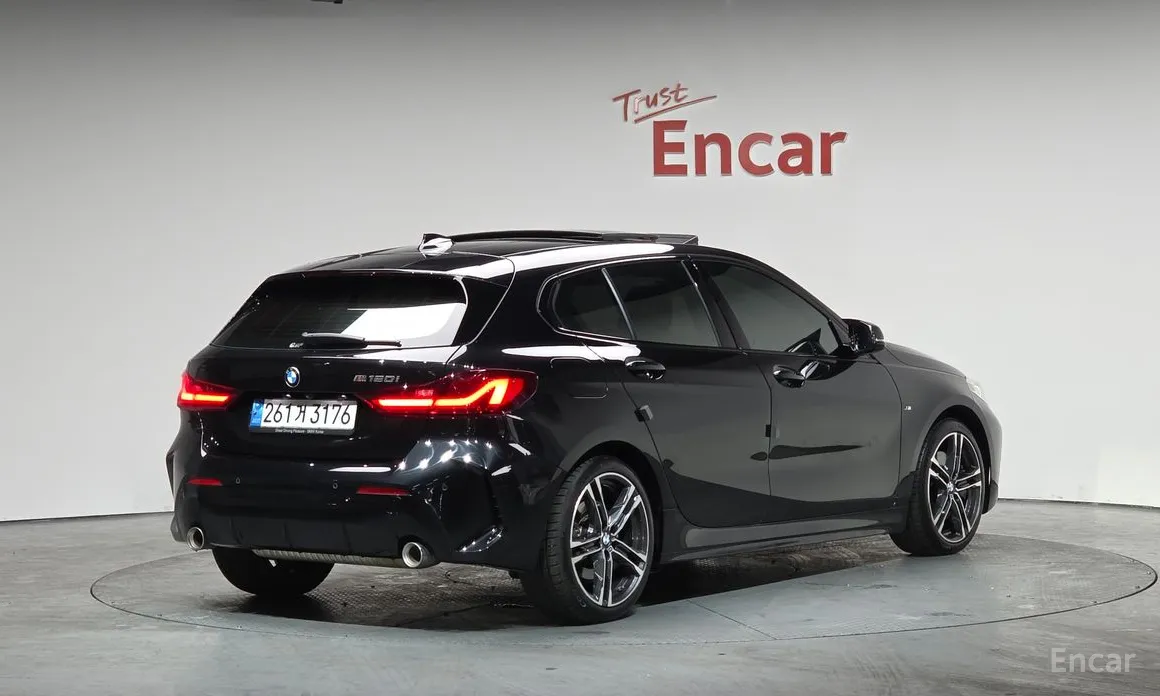 Фото 2 - BMW 1 Series