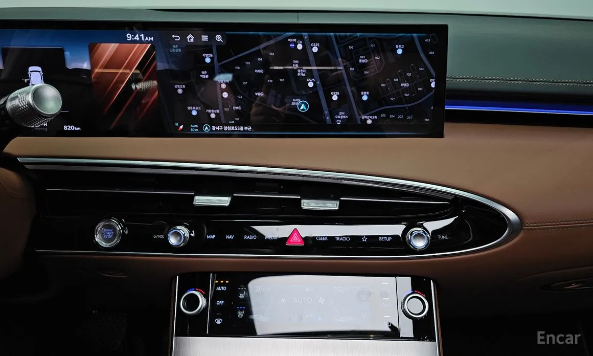 Фото 14 - Genesis GV70