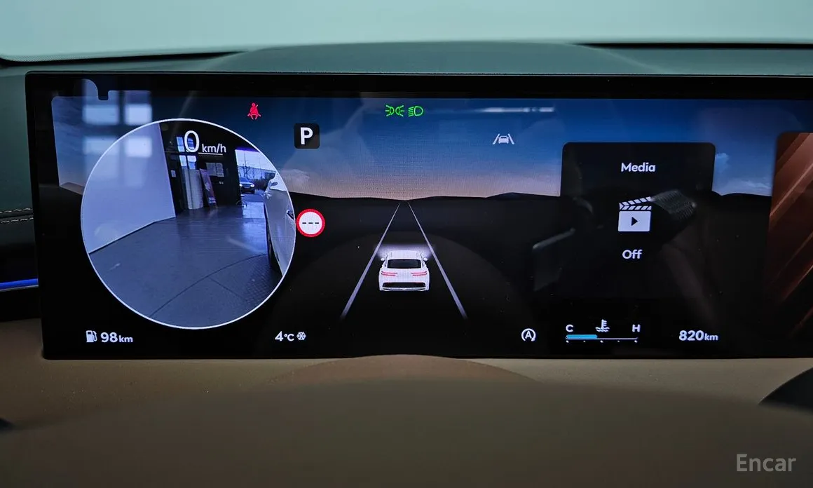 Фото 8 - Genesis GV70