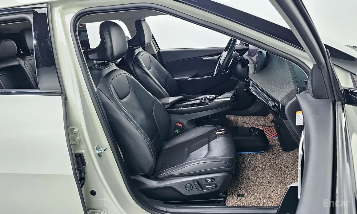 Фото 12 - Kia EV6